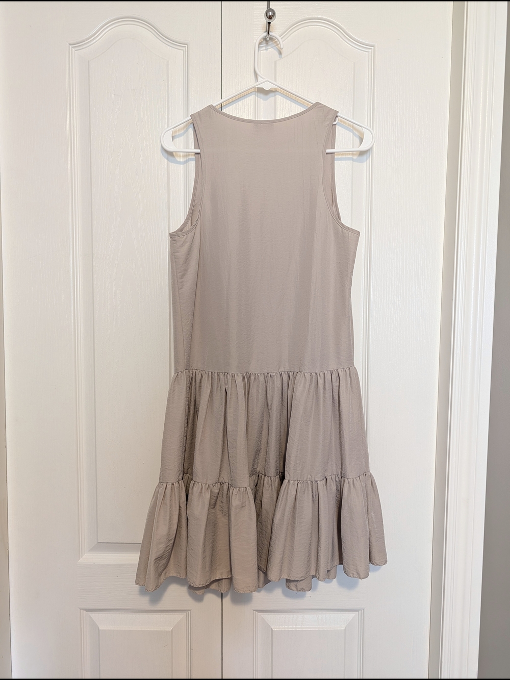 L'AGENCE Beige Tiered Sleeveless Mini Dress - Picture 4 of 5